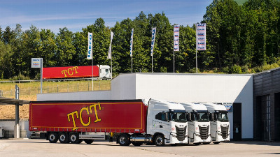 Beitragsbild - 50 LNG Trucks bei TCT