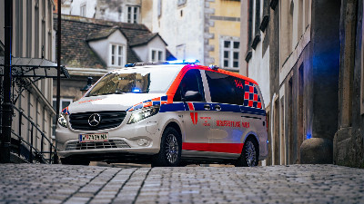 Beitragsbild - Fahrzeuge von Mercedes-Benz für die Berufsrettung Wien