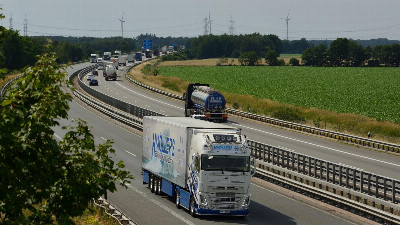 Beitragsbild - Lkw Fahrer  m w     CE   Kühl  und Frischgut Transporte
