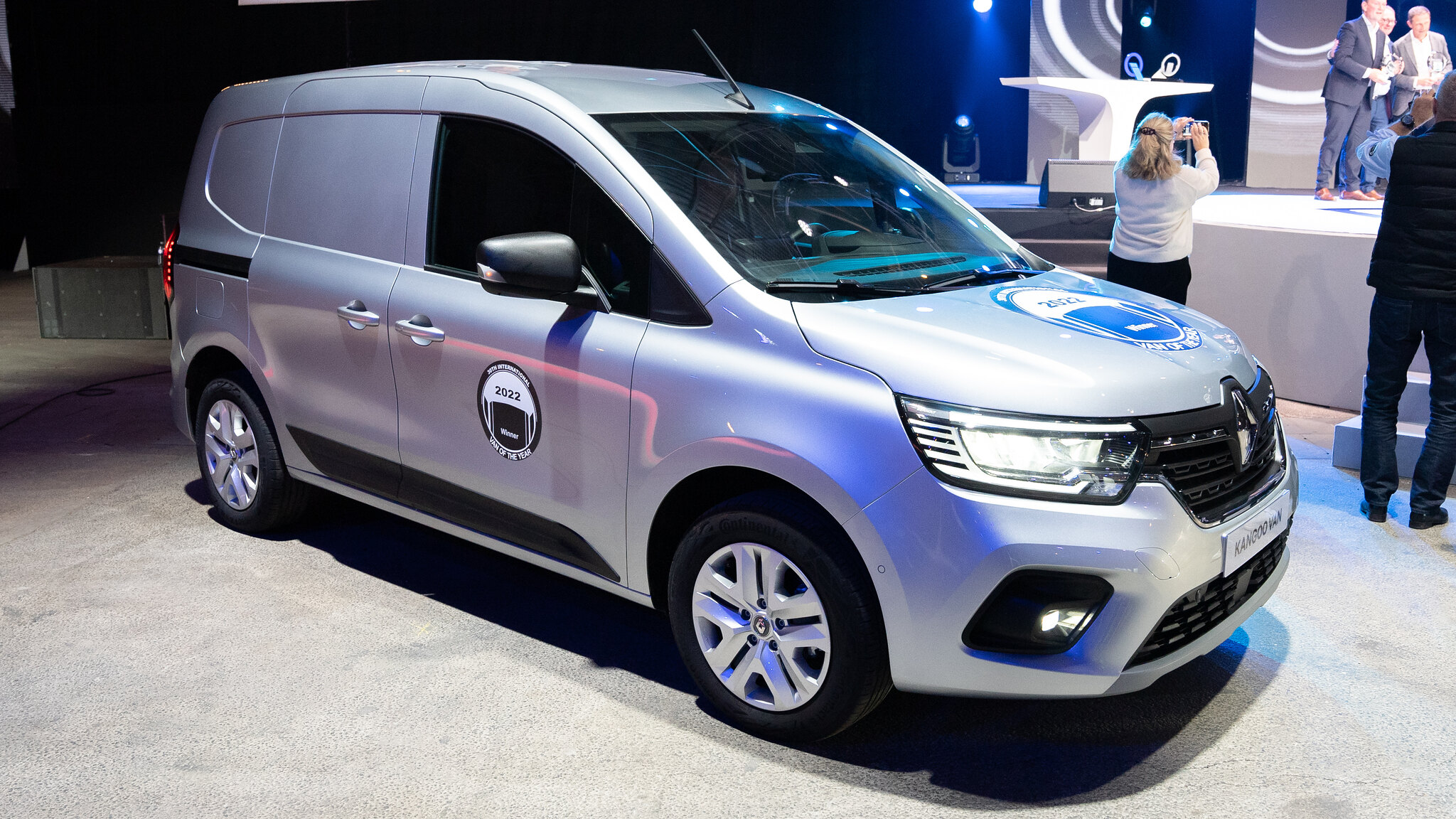 Slideshow Bild - Der Renault Kangoo wurde zum "Van of the Year 2022 gekürt.