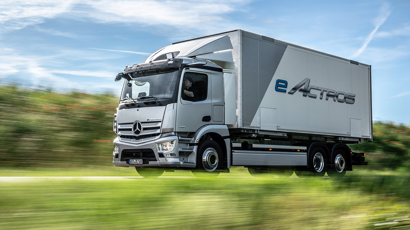 Slideshow Bild - Gewinner unserer Truck of the Year Austria Driver's Choice - der Mercedes-Benz eActros 2nd Generation!