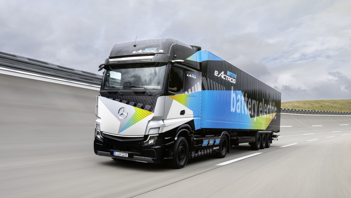 Slideshow Bild - Mercedes-Benz Trucks eActros Long Haul
